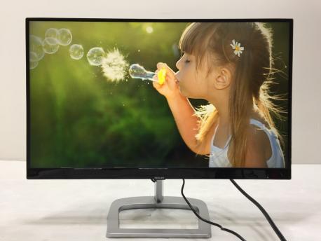 極美品 2020年製 PHILIPS フィリップス 226E9Q PC用 液晶モニター ディスプレイ 21.5インチ ワイド FHD 平面型  チルト機能 | 出張・宅配・店頭買取【全国対応】 高価買取タカガイ