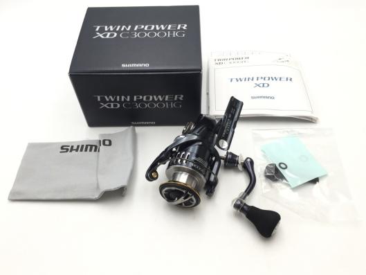 未使用品 SHIMANO 17 ツインパワーXD C3000HG スピニングリール TWIN