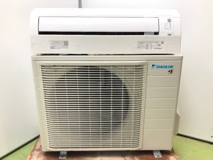 美品 ダイキン DAIKIN エアコン おもに18畳用 15畳～23畳 5.6kW 水内部 